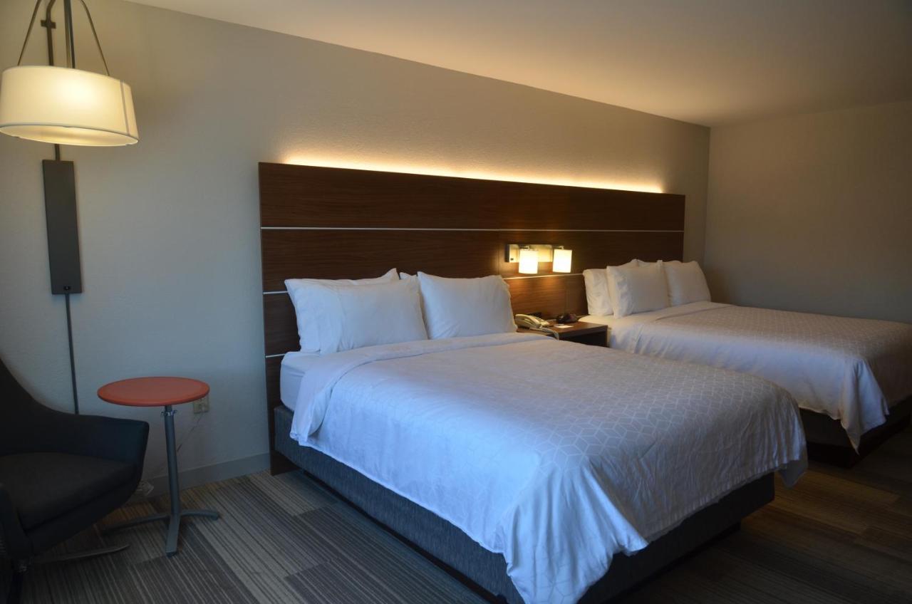 Holiday Inn Express Hotel & Suites Rochester By Ihg Buitenkant foto