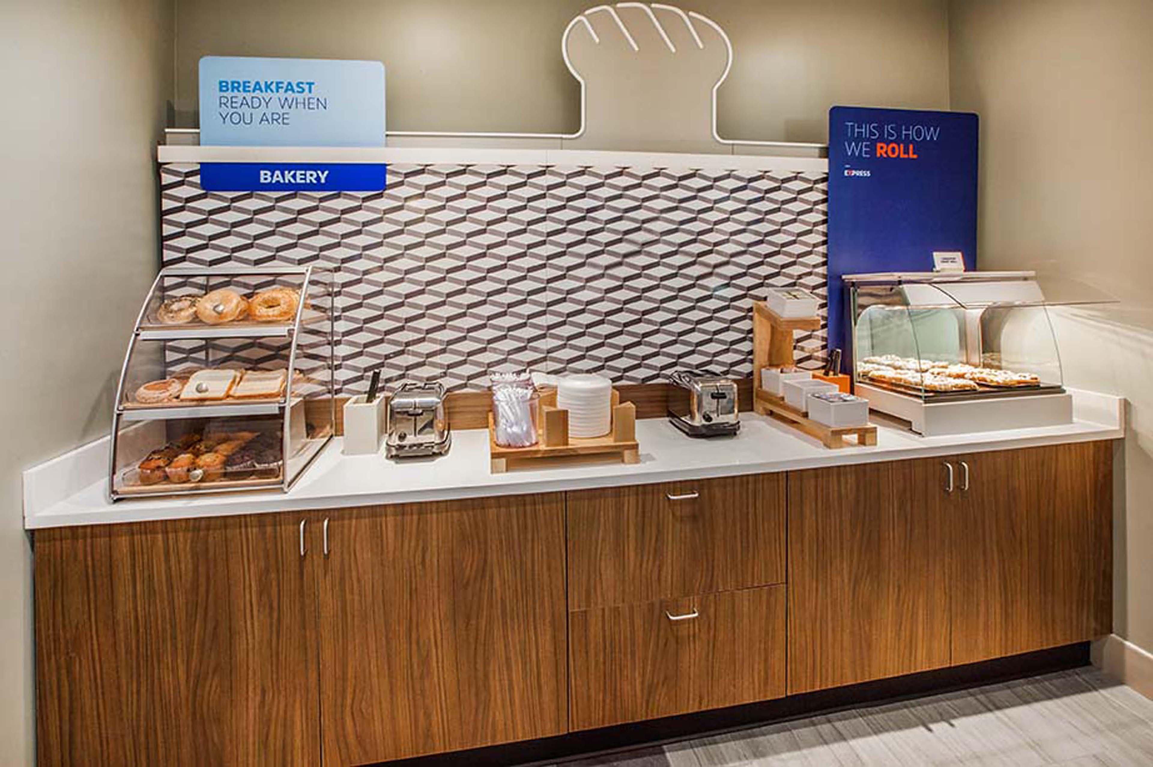 Holiday Inn Express Hotel & Suites Rochester By Ihg Buitenkant foto