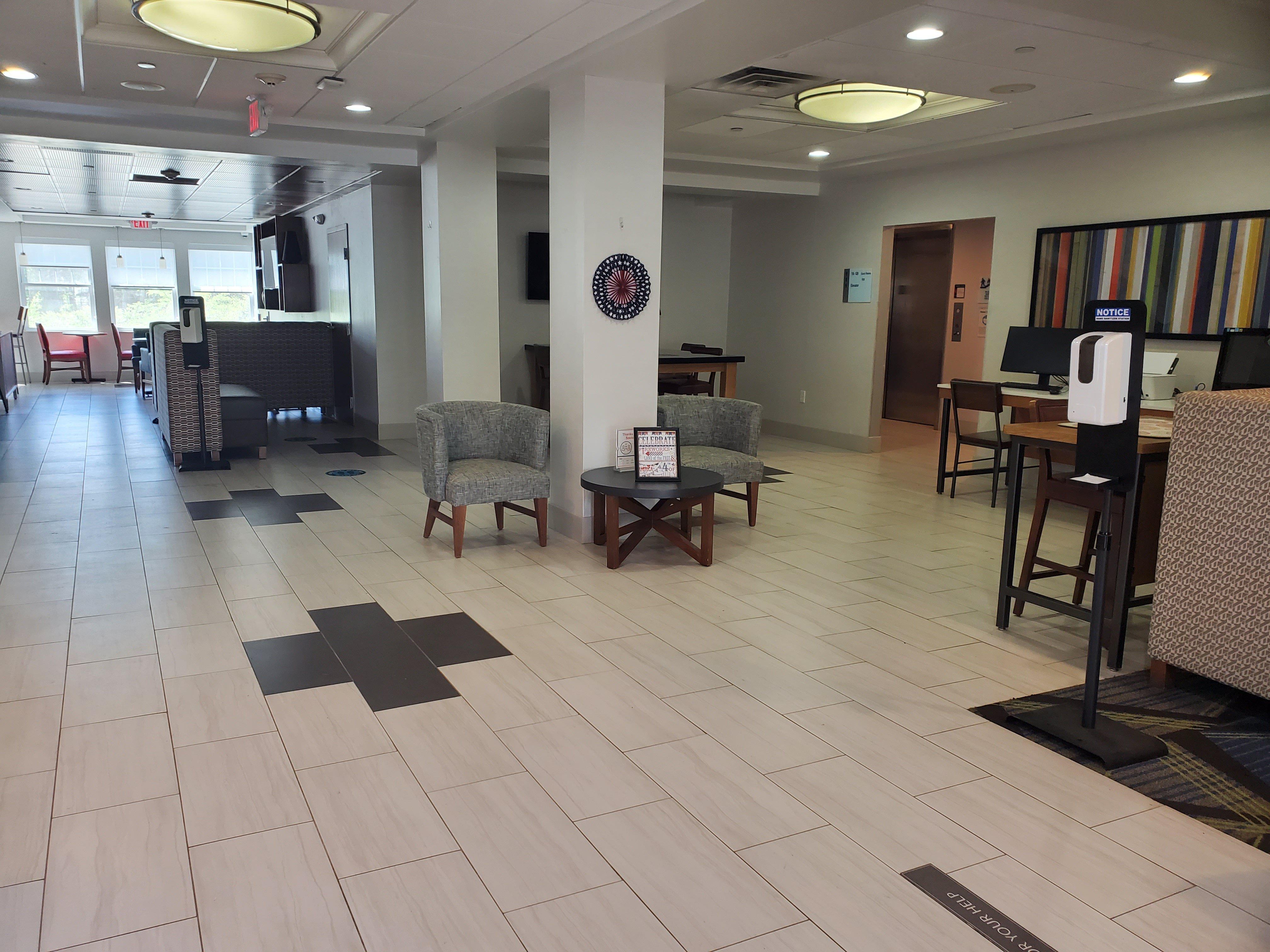 Holiday Inn Express Hotel & Suites Rochester By Ihg Buitenkant foto