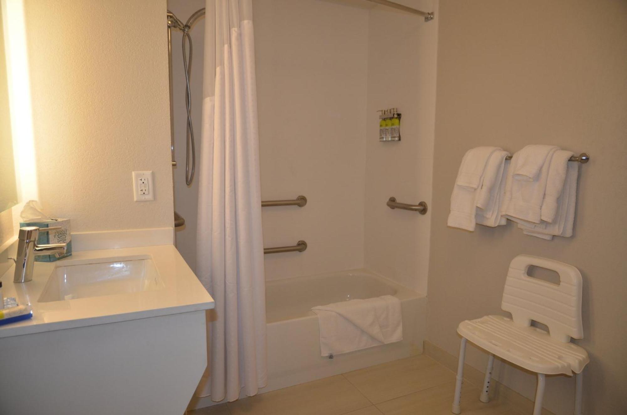 Holiday Inn Express Hotel & Suites Rochester By Ihg Buitenkant foto
